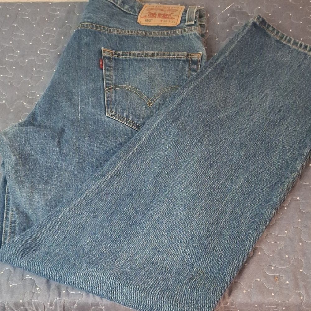 Levi's 550 Relaxed Fit Men's Jeans size 36 x 34